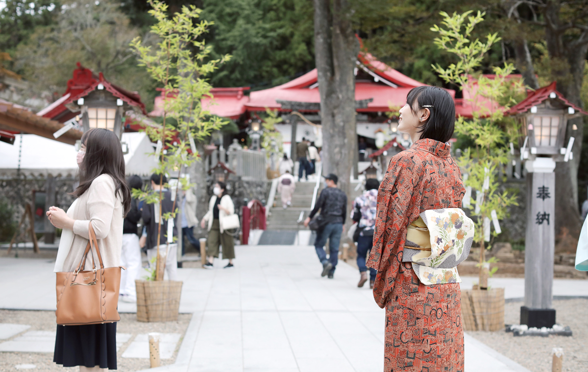 着物着付けで境内歩き｜サムライ試し斬り体験